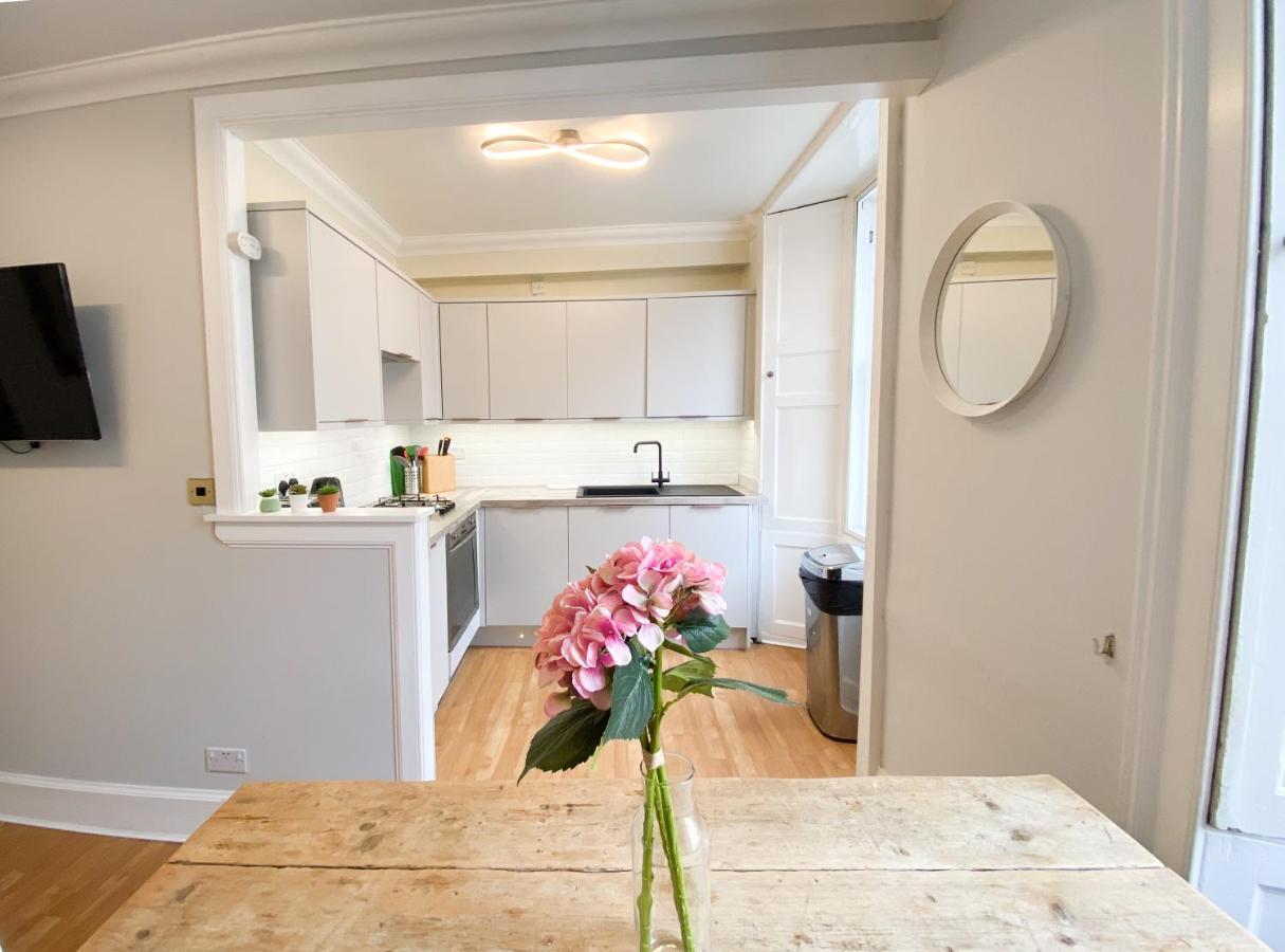 Rose Street'S Hidden Treasure- 2Bed Newly Refurbished Apt Эдинбург Экстерьер фото